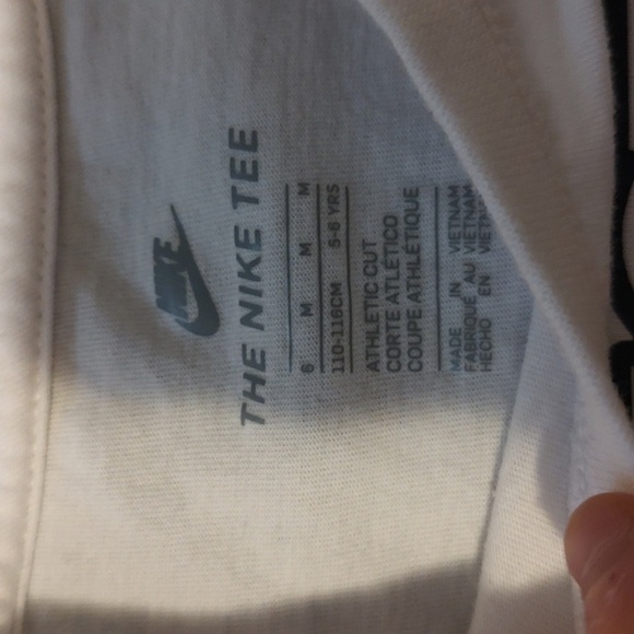 Boys Nike Tee - Picture 3 of 7